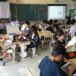 アップとルーズで伝える0604