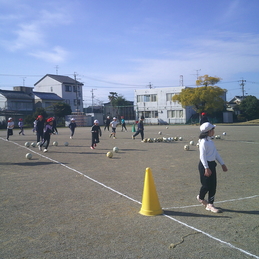 ボールけり　0309