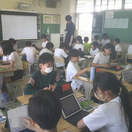 学校運営協議会　0513