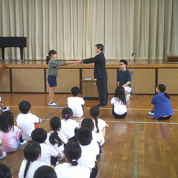 前期委員長及び学級委員の認証式　0616