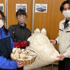 長谷虎紡績株式会社様からハンドタオルのプレゼント