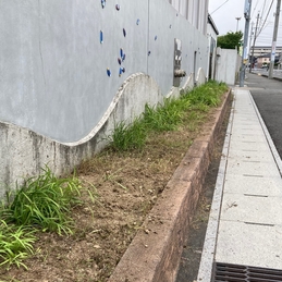地域の力に支えられて～草刈り作業に感謝します～