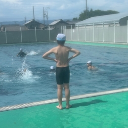 プール開き