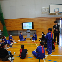 運動会中間振り返り（全校縦割りグループ）