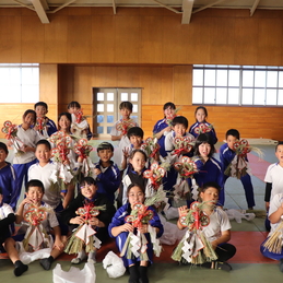 しめ縄作り（５年生）