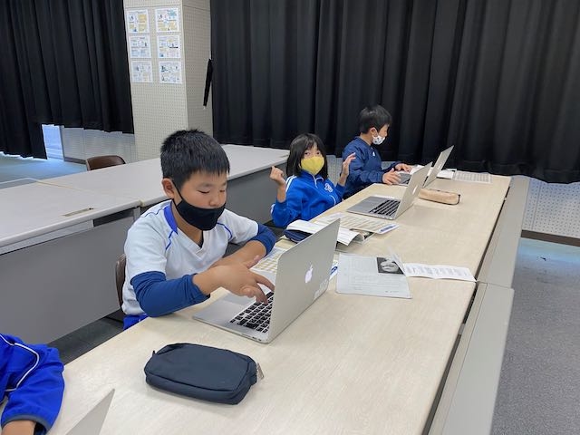 ４年生が Macbookを使ってパソコンの勉強 桑原学園blog 義務教育学校 羽島市立桑原学園