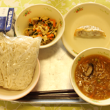 今日の給食を紹介します。