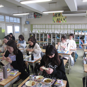 給食試食会を開催