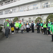 岐阜羽島警察署と正木町の青パトが合同で出発