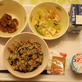 今日の給食を紹介します。