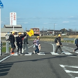 地区児童会ならびに班旗・横断指導