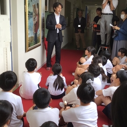 絵画の贈呈式