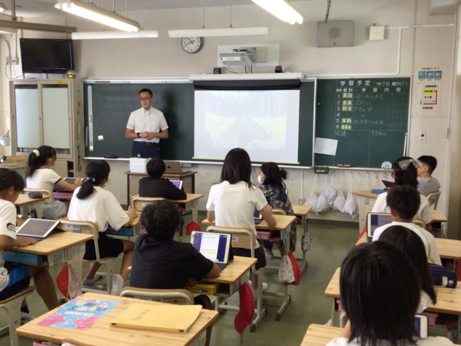 酒井さん授業①.jpg