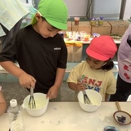 色水遊びは楽しいよ