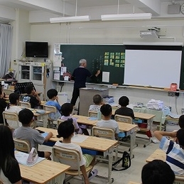 夏休みが終わり元気な声が校舎に戻ってきました